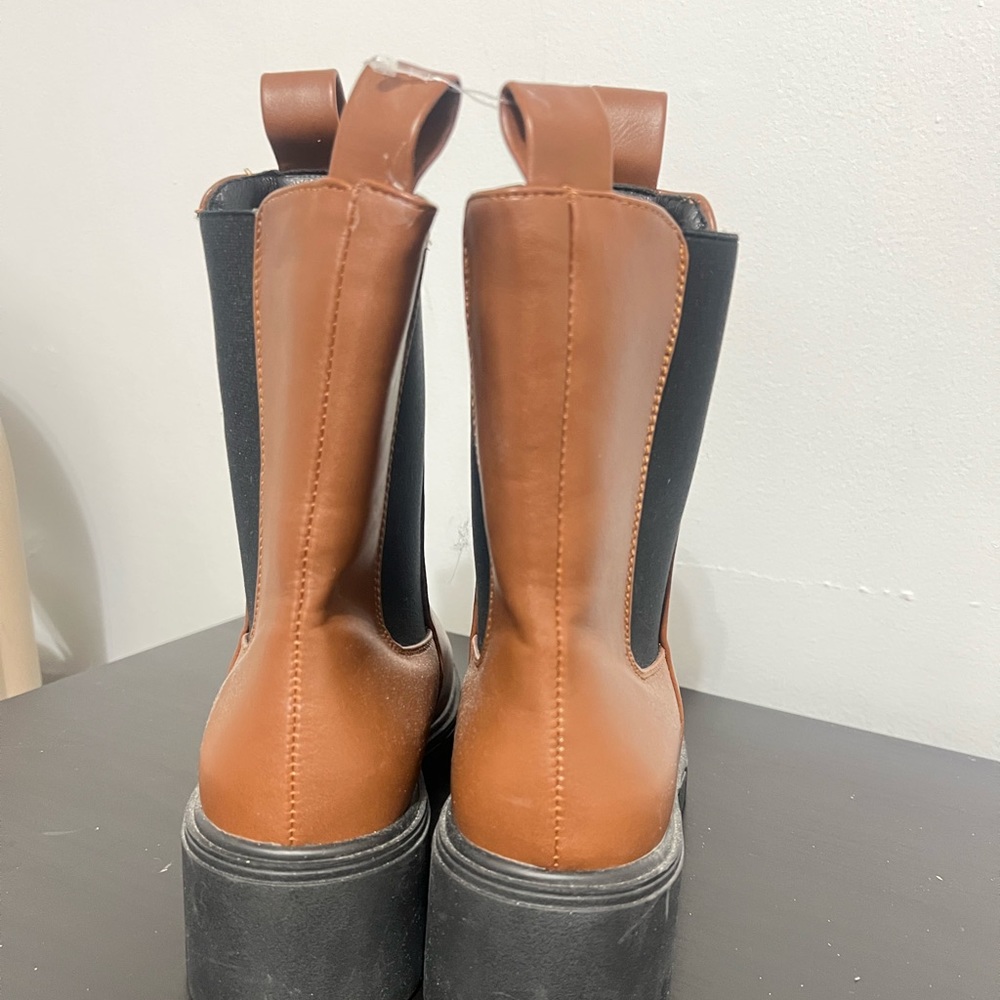 Boots - Picture 2 of 4